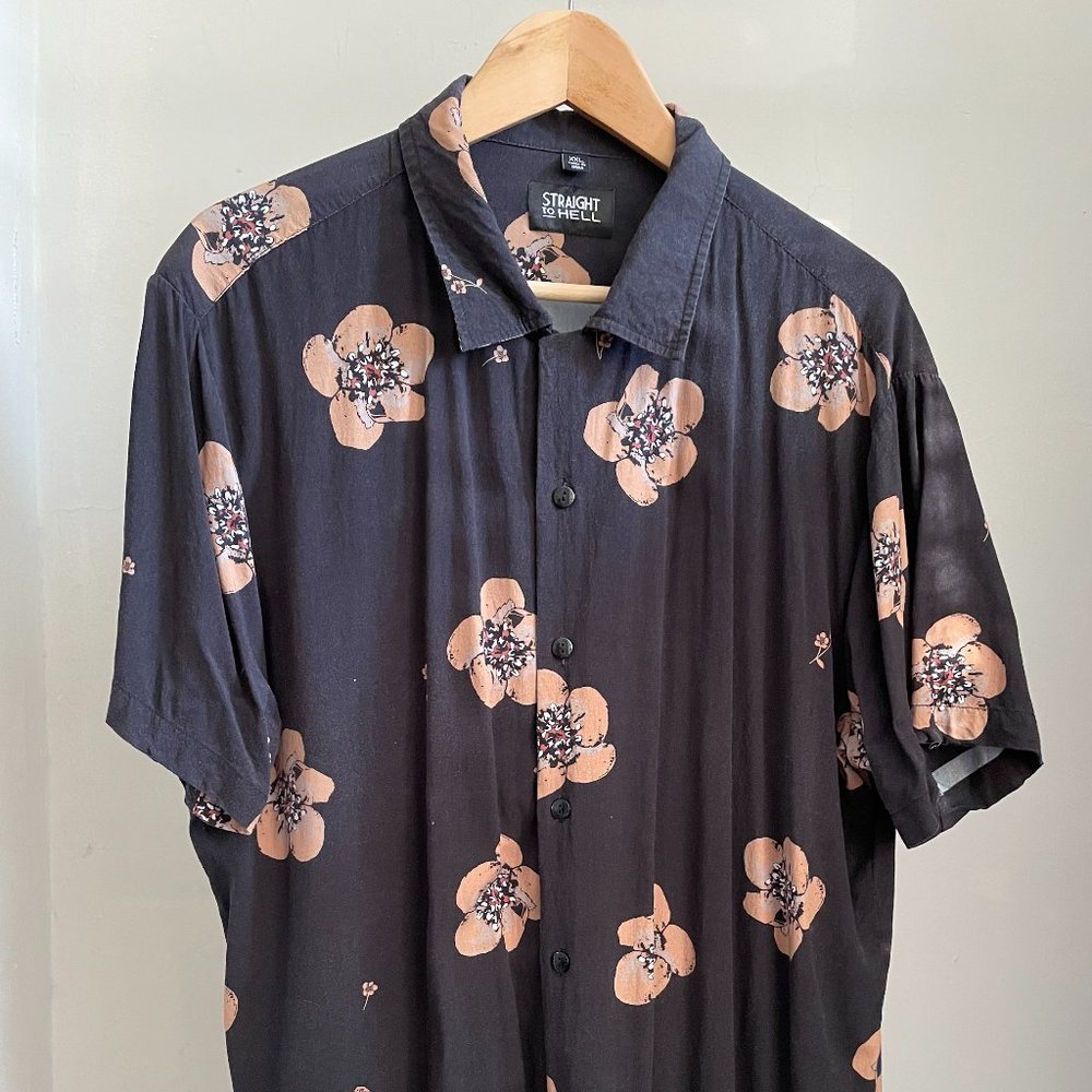 Straight to Hell floral button down, Navy base with floral design, XXL